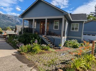 17 SW Russell Ave #A, Stevenson, WA 98648