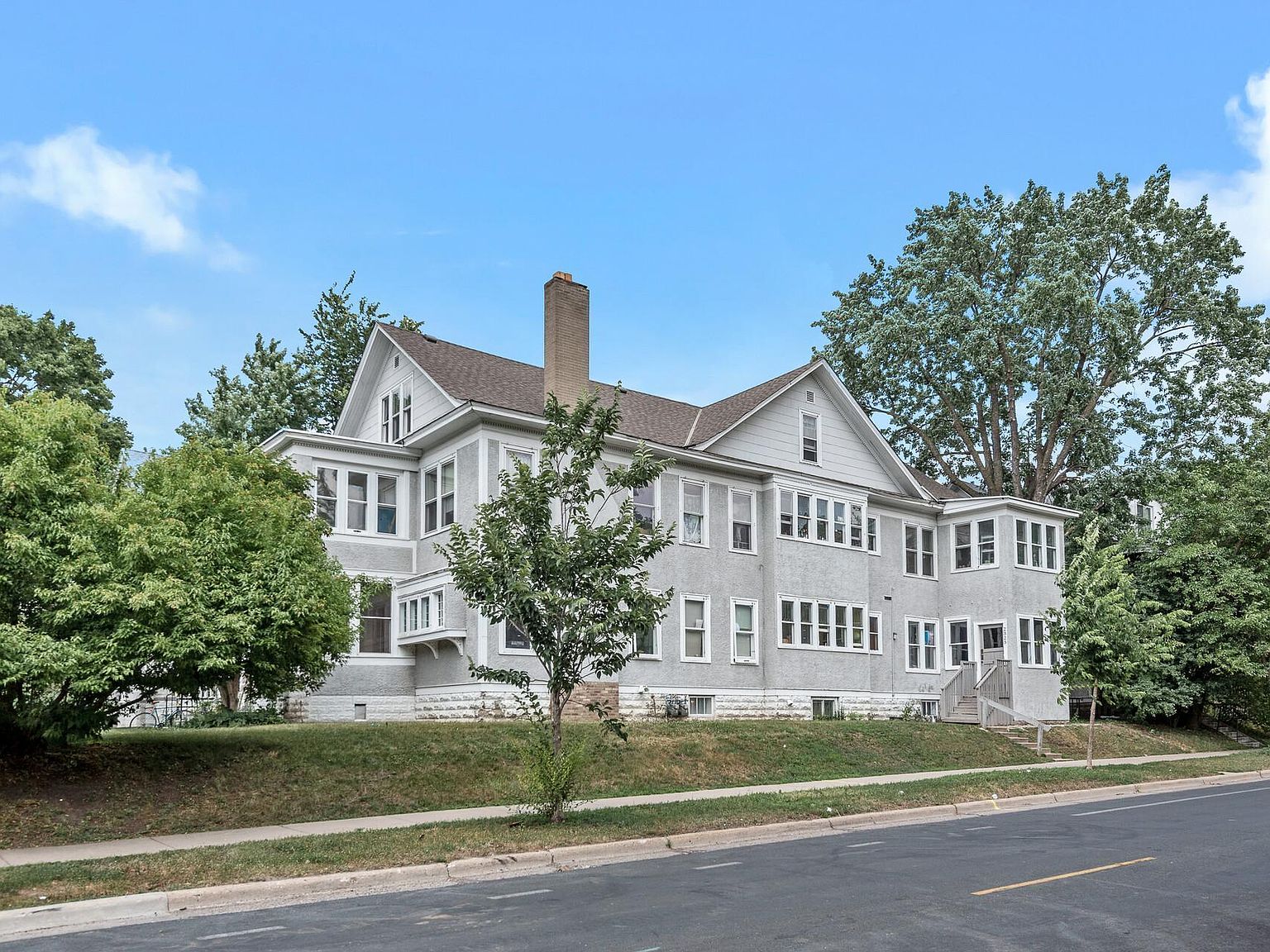 2325 Pleasant Ave, Minneapolis, MN 55404 Zillow