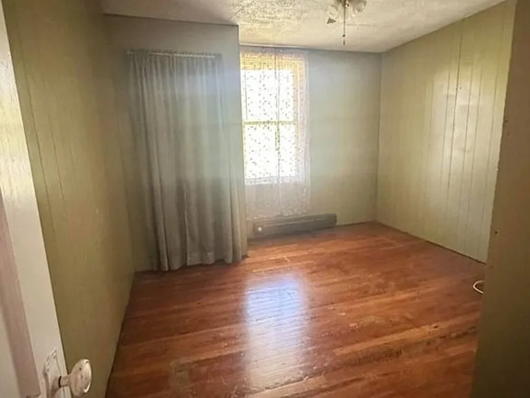 79 Lovers Ln — Photo 7