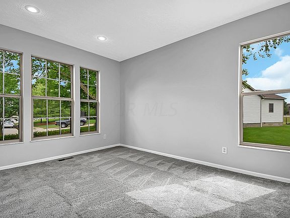 5th image of 719 N Starr Ct