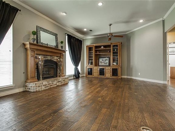 5th image of 1212 Chandler Cir