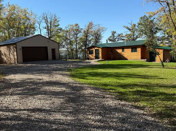 6 Boundary Lk, Dunseith, ND 58329