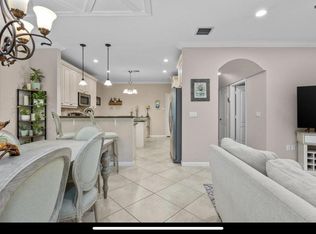121 E Prive Cir E, Delray Beach, FL 33445