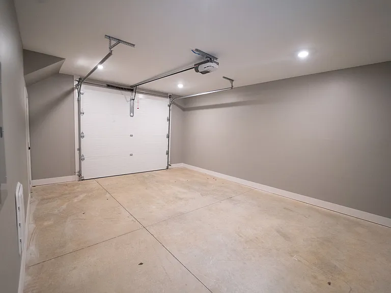 Chandler Residences — Photo 25