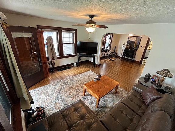 4th image of 954 E Bradbury Ave #954