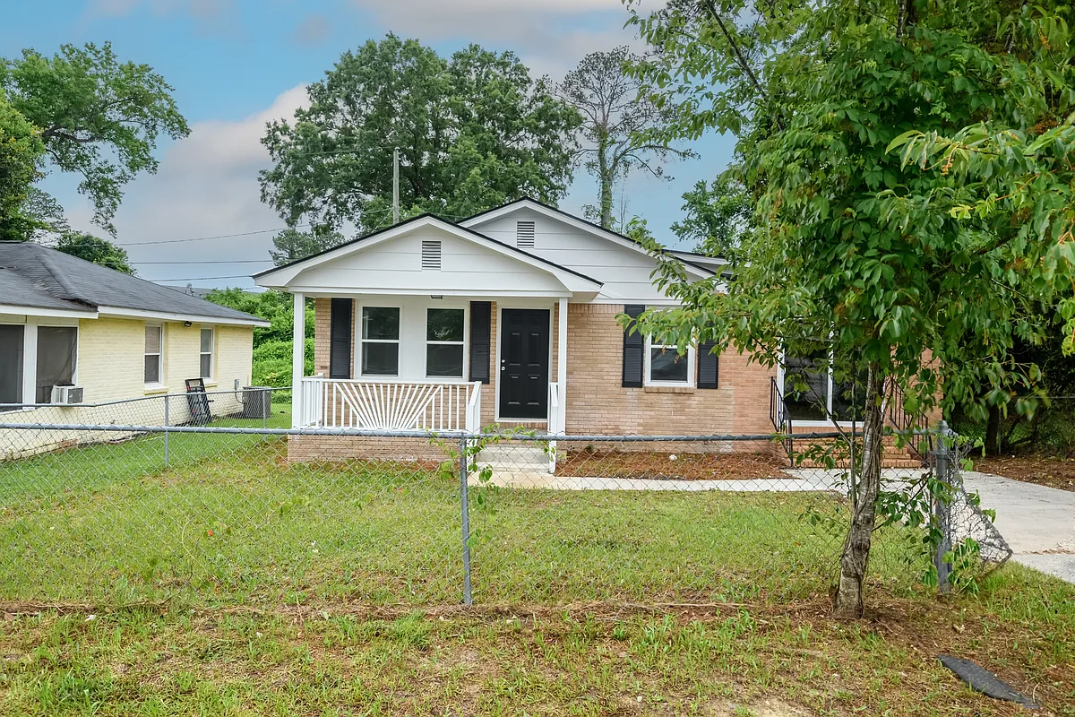 Building Photo - 102 Burdock Cir