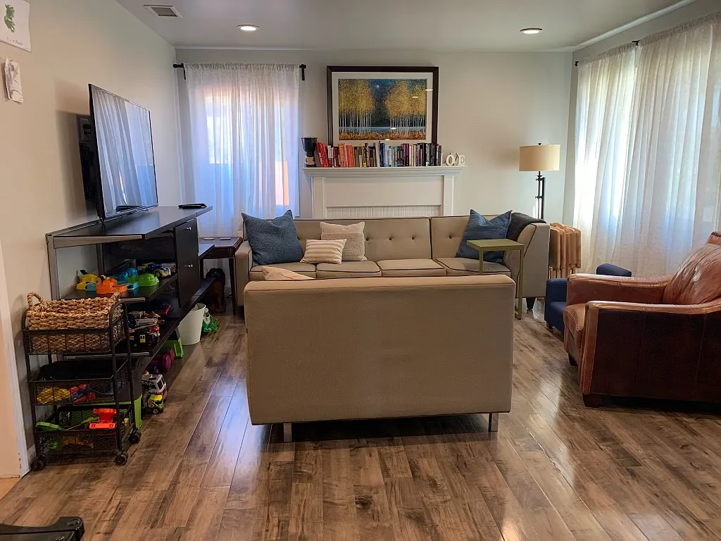 Elmfield Ave, Long Beach — Photo 4