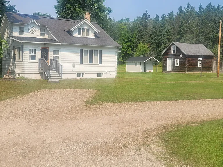 35045 Pike River Rd — Photo 23