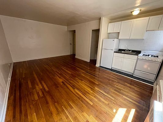 2nd image of 550 Ocean Ave #B44