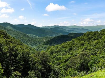 670 Parkway Dr, Maggie Valley, NC, 28751