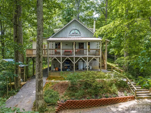 520 Patricia Rd, Black Mountain, NC 28711