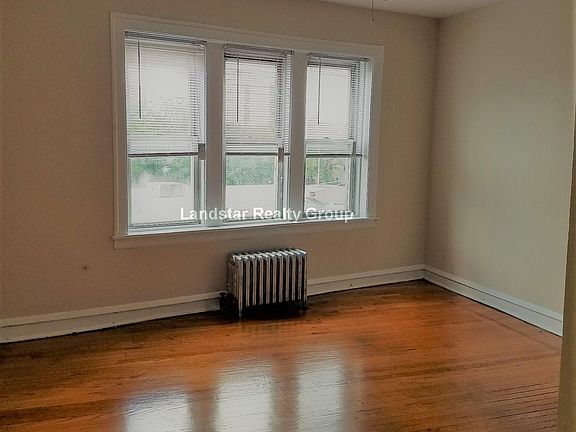 3rd image of 1145 W Morse Ave #304