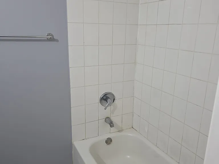 84 Alfonso Cres E #BASEMENT — Photo 4