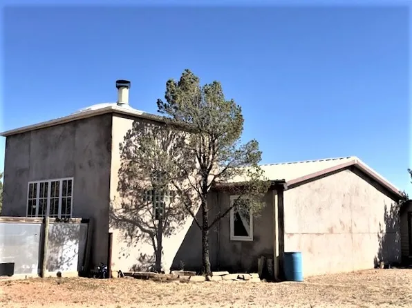 8 N Cliff Rd, San Jose, NM 87565