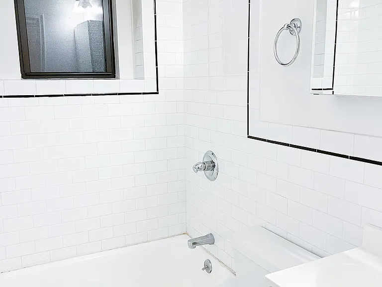 123 E 82nd St #1C — Photo 9