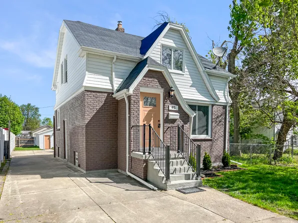 95 Rathbone St, Mount Clemens, MI 48043