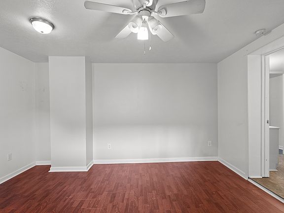 5th image of 2408 Brown St