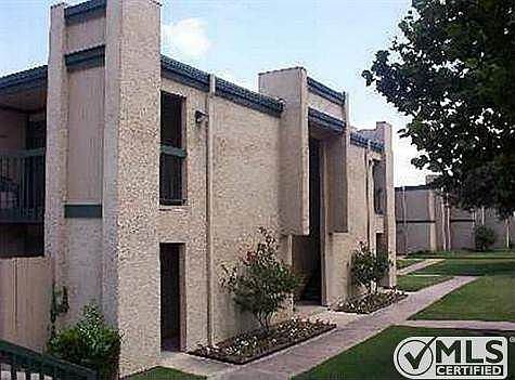 1st image of 2401 Yorkstown Dr APT 212