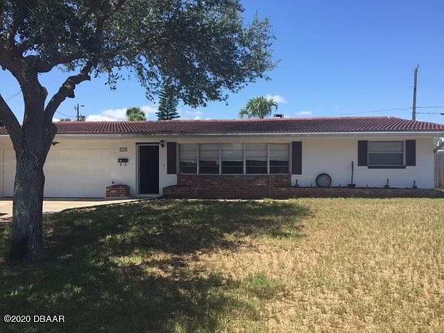 1st image of 133 Country Club Dr