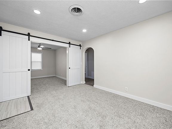 3rd image of 1721 Tait St