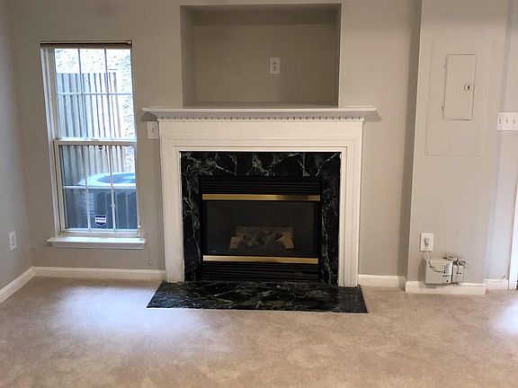 3rd image of 12503 Heykens Ln