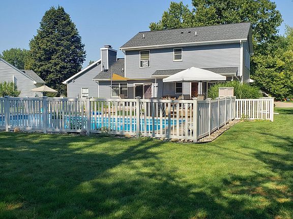 3rd image of 11746 Woodspointe Dr