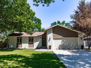 25 Birch Ln S, Fargo, ND 58103