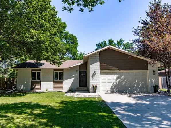 25 Birch Ln S, Fargo, ND 58103