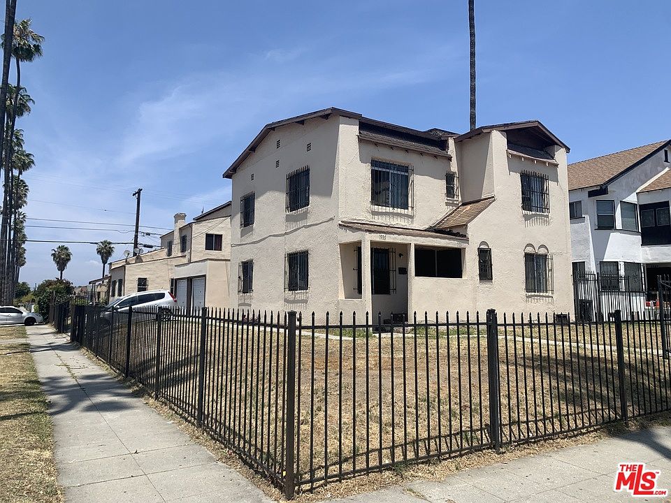 2nd image of 1933 W 54th St