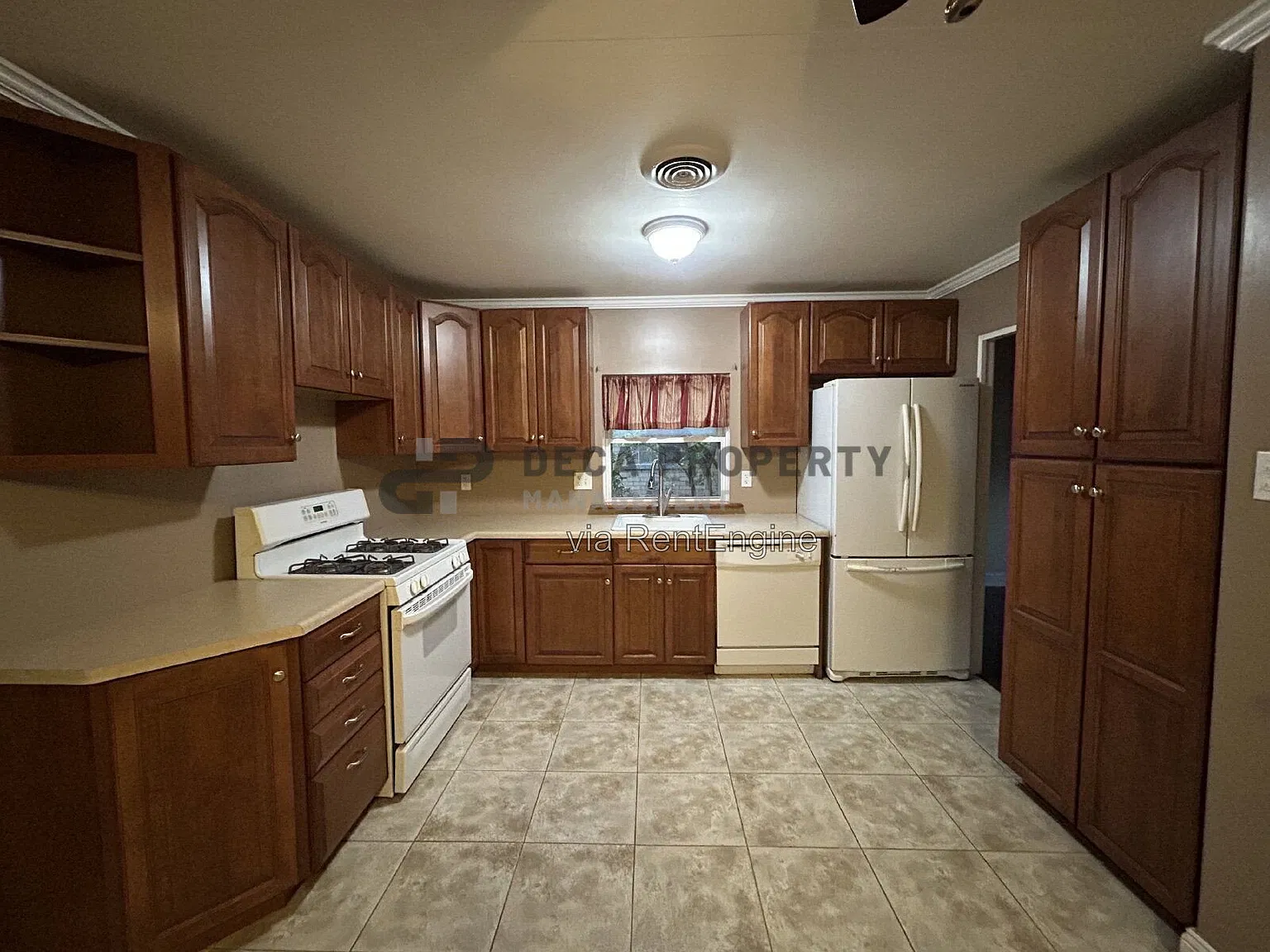 4 bed, 2.0 bath, 1490 sqft, $1,825 — Photo 4