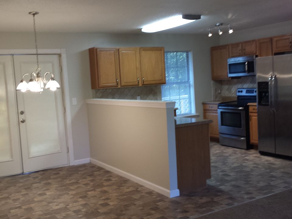 1st image of 856 Knollwood Dr