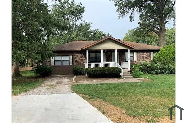 140 S Furman Ave photo 1