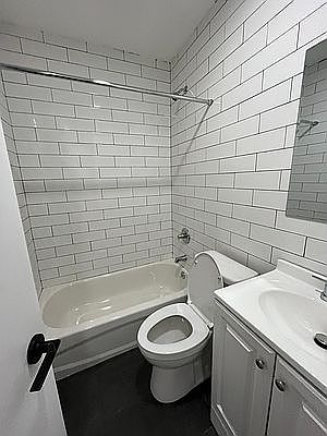 5th image of 493 Marcy Ave #4