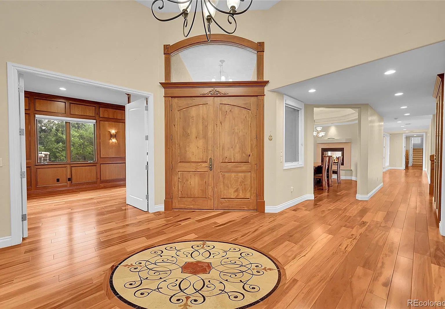 6 bed, 9.0 bath, 10216 sqft, $16,000 — Photo 3