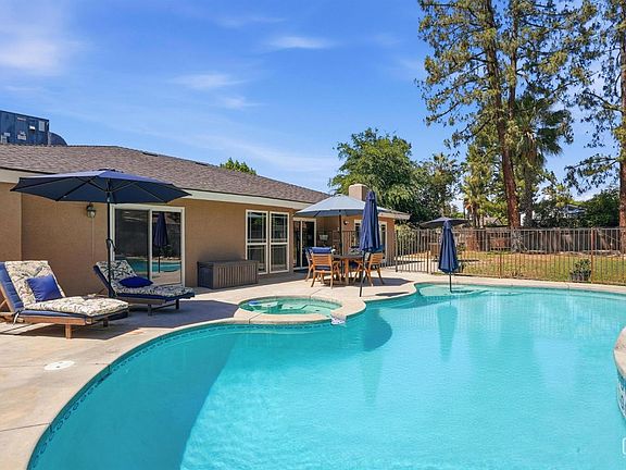 5th image of 1504 Chinquapin Ct