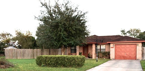 4th image of 600 Mesquital Ave