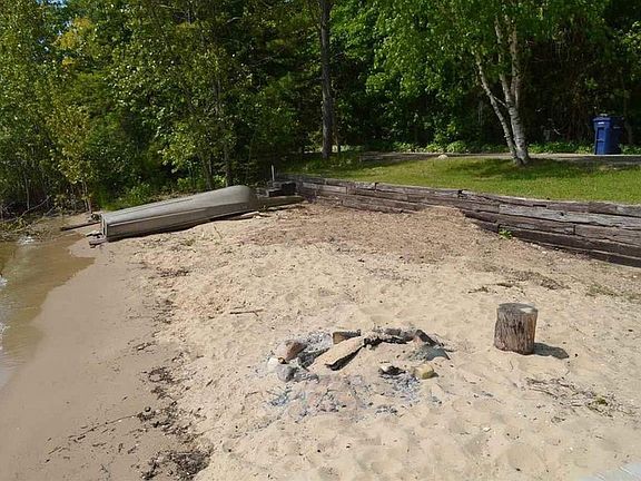 3rd image of 11095 N Shore Dr