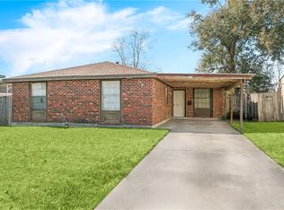 560 Phyllis Dr, Avondale, LA 70094