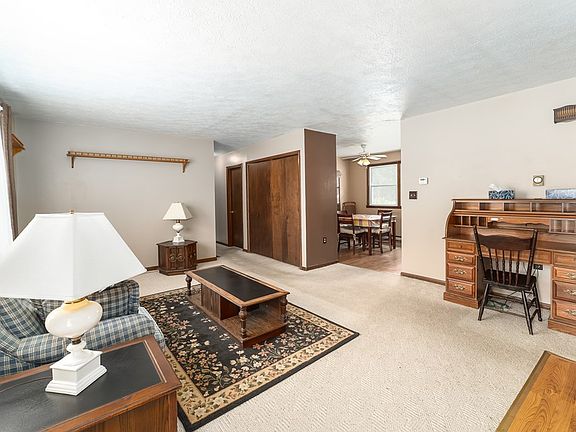 5th image of 1271 Bellview Dr