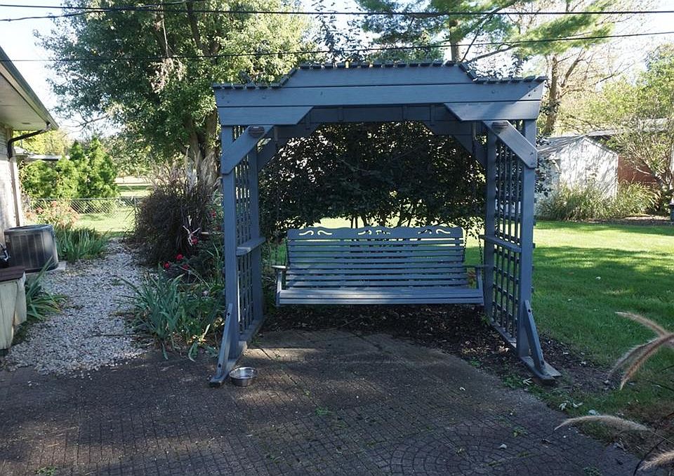 2nd image of 2335 Cardinal Dr