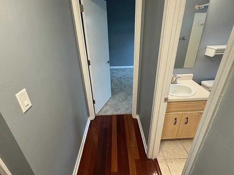 2074 Cambridge Cir — Photo 8