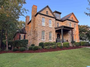 628 Founders Park Dr W, Hoover, AL 35226