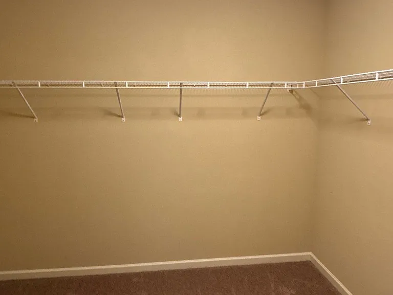 Master Bedroom Walk In Closet