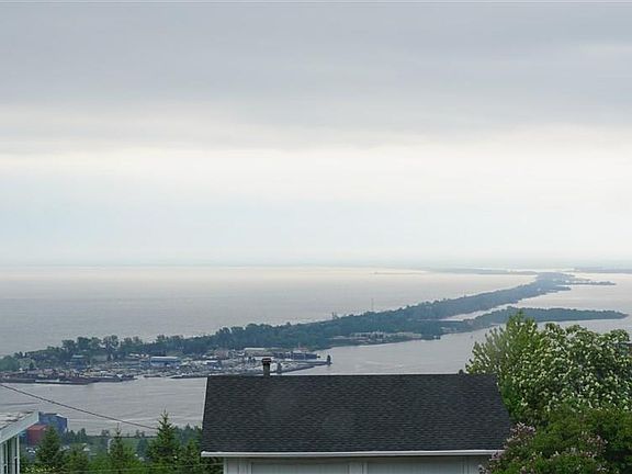 5th image of 623 W Skyline Pkwy