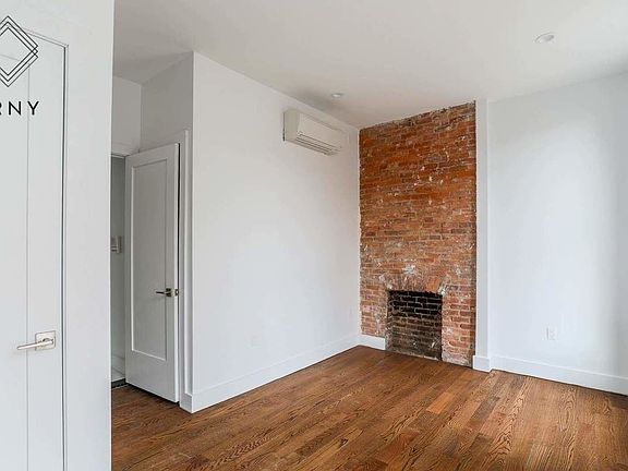4th image of 591 Lafayette Ave #1C