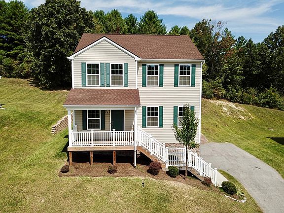 3rd image of 1475 Sherwood Dr