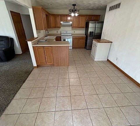 3rd image of 349 Rustic Oak Ct