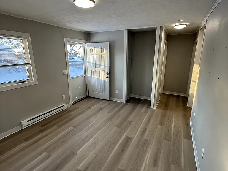 1126-1128 Sunset Ave #1126 — Photo 2