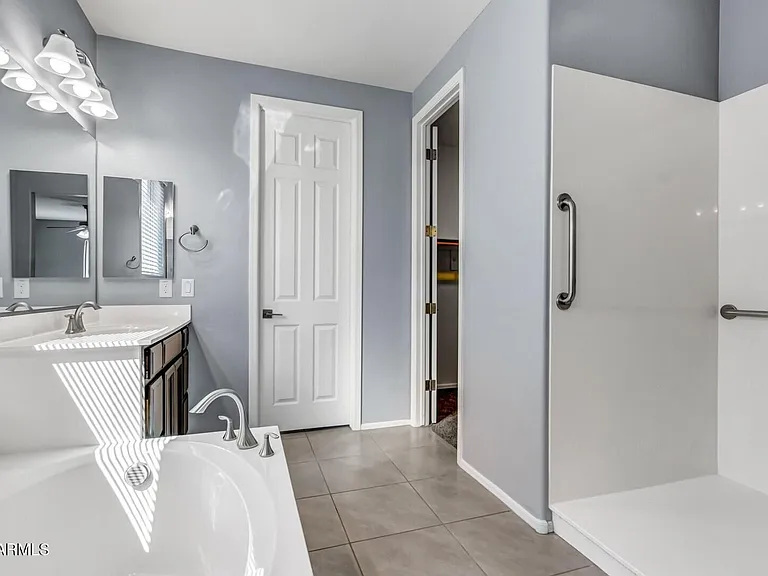 5429 W Lydia Ln — Photo 39