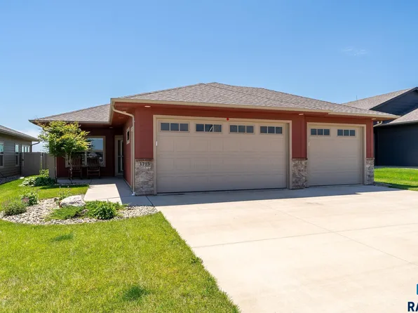 3713 E Prairie Wind St, Sioux Falls, SD 57108